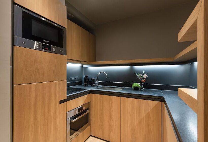 استودیوی استاندارد, Sana Berlin