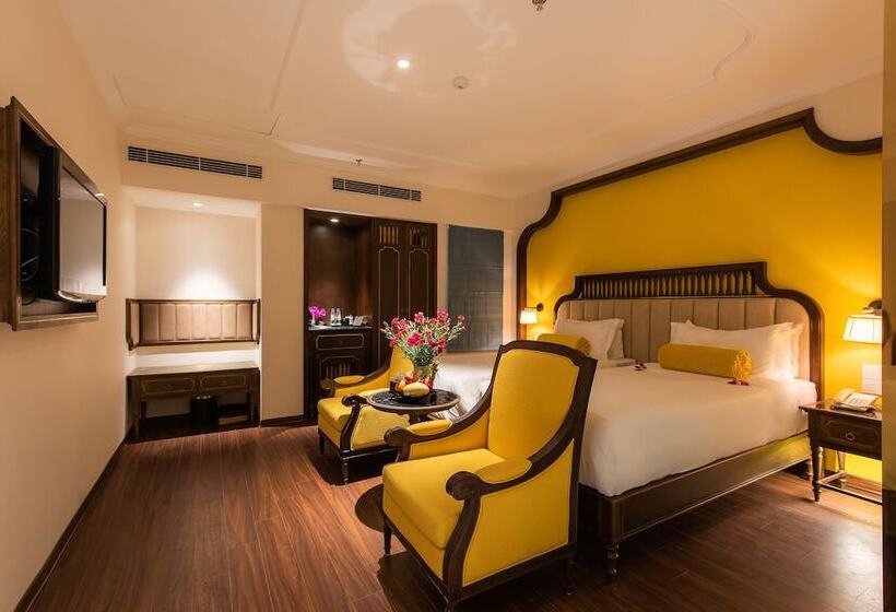 اتاق لوکس, Hanoi Tirant