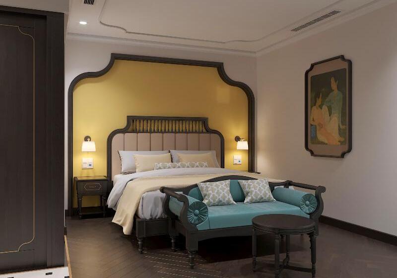 اتاق کلاسیک, Hanoi Tirant