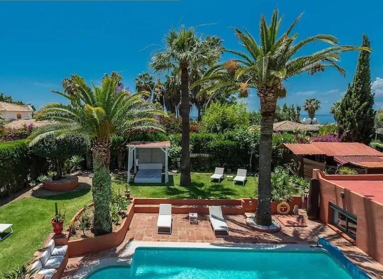 标准间, Villa Tiphareth