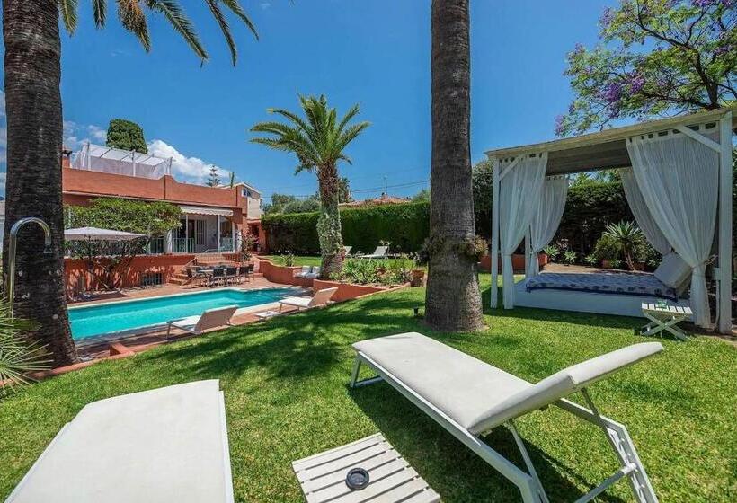 标准间, Villa Tiphareth