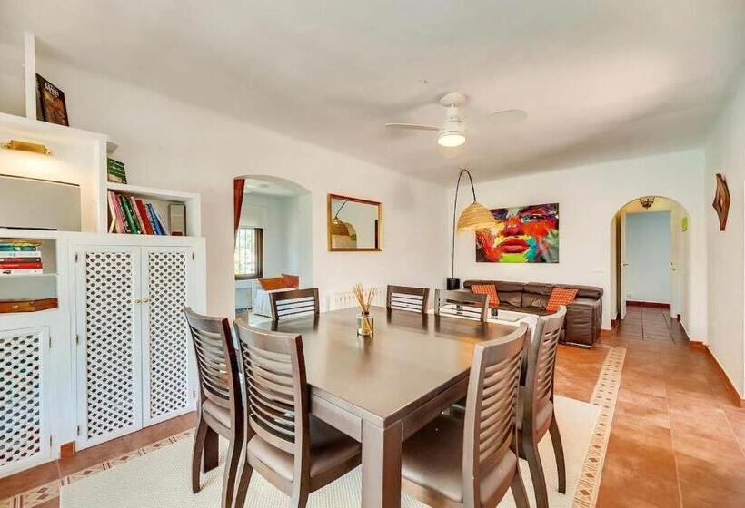 四人标准间, Villa Tiphareth