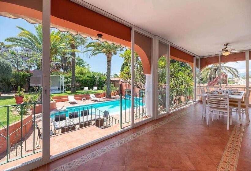 标准间, Villa Tiphareth