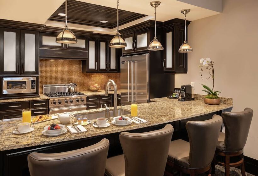 스위트 킹사이즈 침대, Waldorf Astoria Park City