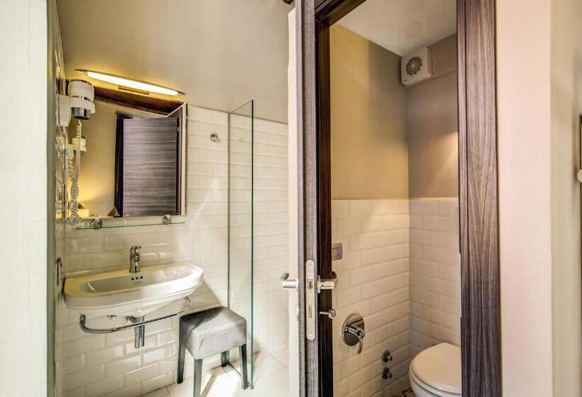 חדר בסיסי, Trevi Beau Boutique