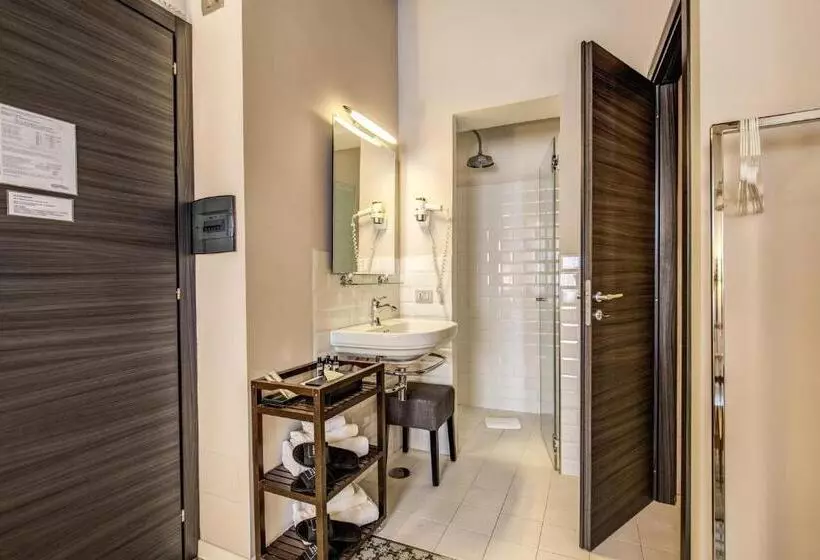 اتاق اکونومی, Trevi Beau Boutique