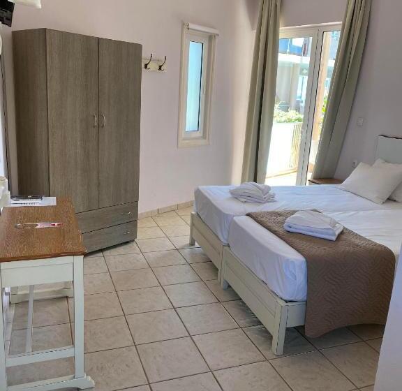 اتاق استاندارد با چشم‌انداز دریا, Girogiali Beach Hotel   Adults Only