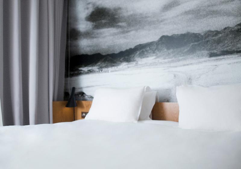 جناح جونيور, Aire Hotel & Ancient Baths