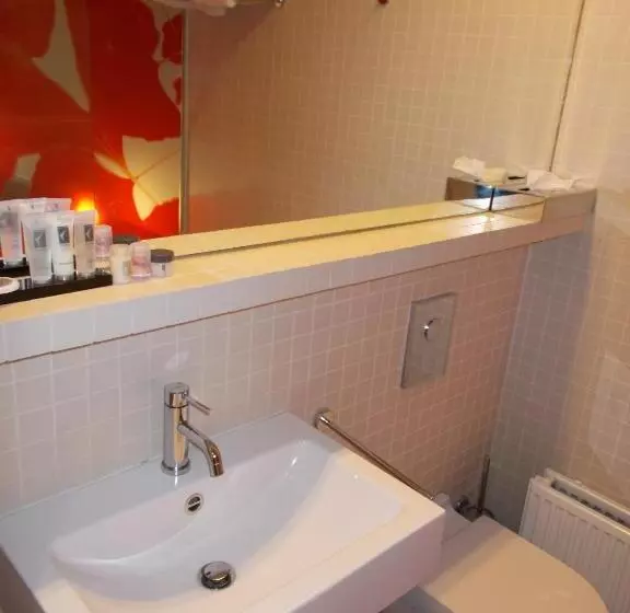 Standard Yhden Hengen Huone, Corbie Lommel