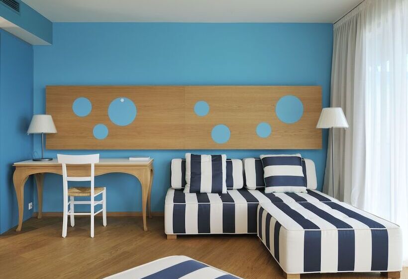 סוויטת ג'וניור נוף לים, Falkensteiner Hotel & Spa Iadera