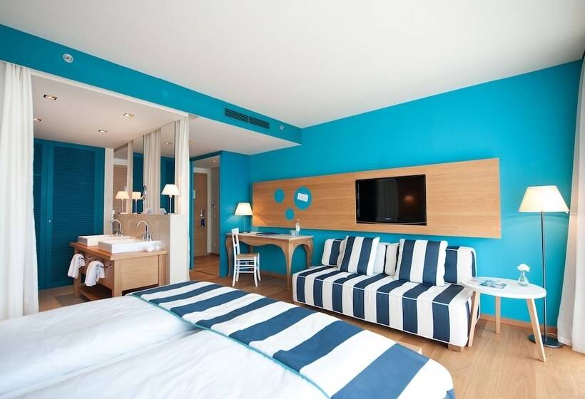 غرفة ديلوكس مطلّة علي البحر, Falkensteiner Hotel & Spa Iadera