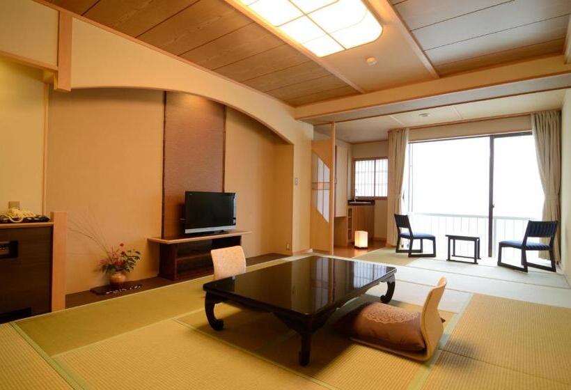 חדר סטנדרט לארבעה נוף לים, Inatori Tokai Hotel Yuen