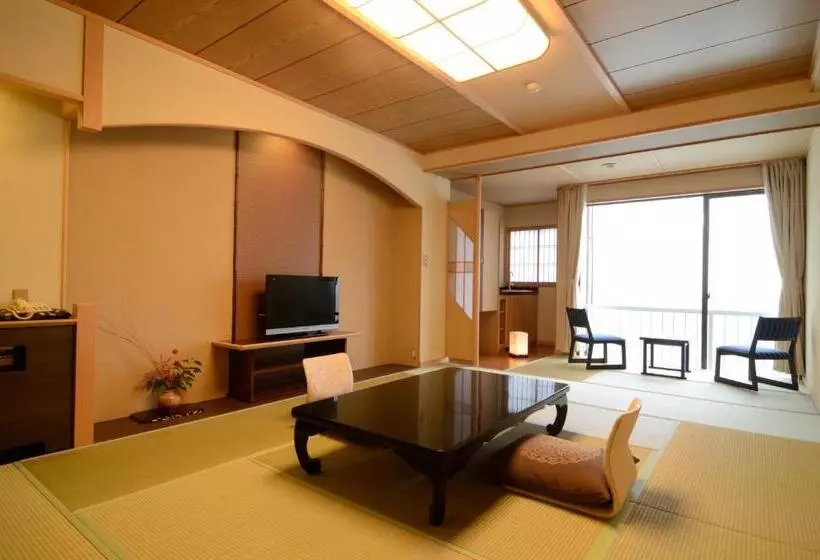 Standard Neljän Hengen Huone Merinäkymä, Inatori Tokai Hotel Yuen