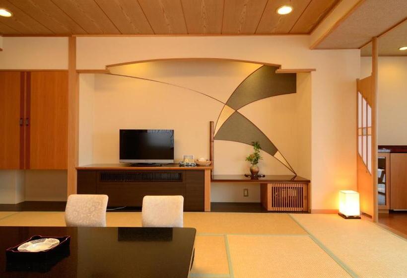 חדר סטנדרט לארבעה נוף לים, Inatori Tokai Hotel Yuen