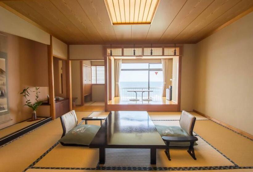 غرفة سوبيريور رباعية, Inatori Tokai Hotel Yuen