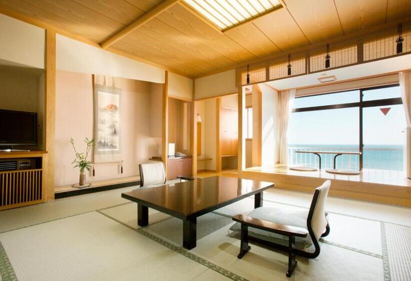 חדר סופריור לארבעה, Inatori Tokai Hotel Yuen