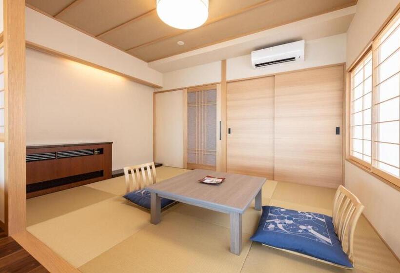 חדר דלוקס לארבעה, Inatori Tokai Hotel Yuen