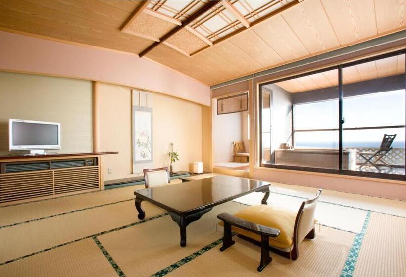 חדר סטנדרט לארבעה, Inatori Tokai Hotel Yuen