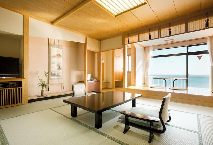 Четырехместный Номер Deluxe, Inatori Tokai Hotel Yuen