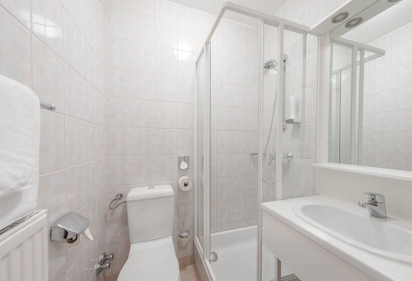 스탠다드 싱글 룸, Kern Buam