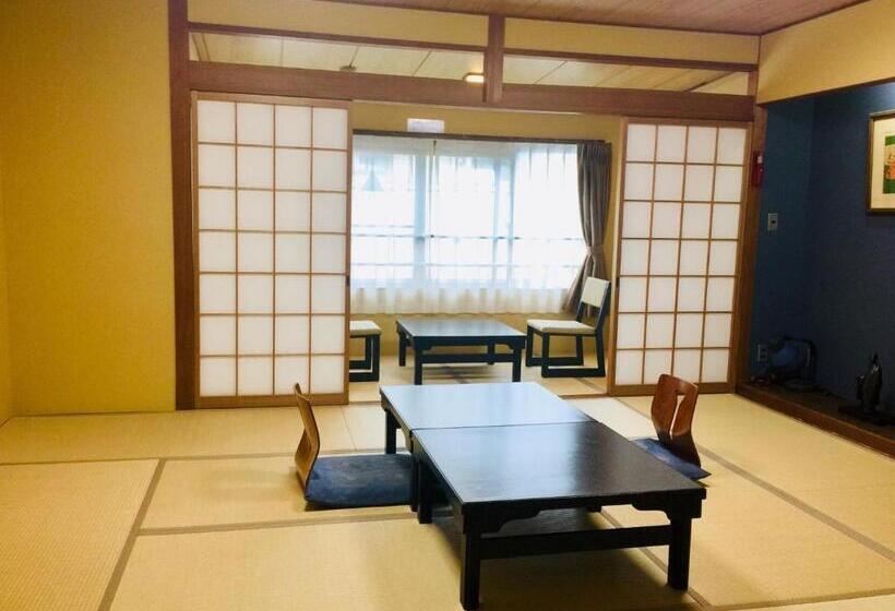 Четырехместный Номер Стандарт, Nara Hakushikaso