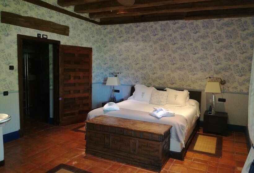 جناح جونيور, Rural Castillo De Somaén