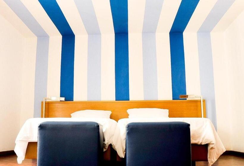 スタンダードルーム, Amparo