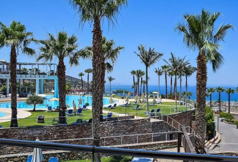 ویلای یک اتاق خوابه با استخر شنا, The Noverian Scenic Crete 5* Hilltop Villa Resort & Spa