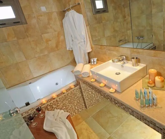 سوییت لوکس, The Noverian Scenic Crete 5* Hilltop Villa Resort & Spa