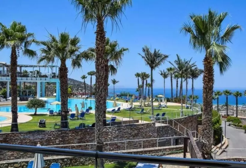 ویلای 1 خوابه با چشم‌انداز دریا, The Noverian Scenic Crete 5* Hilltop Villa Resort & Spa