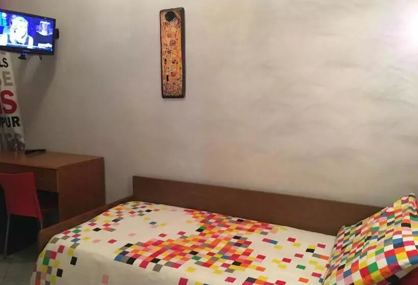 اتاق استاندارد یک نفره, B&b Esty