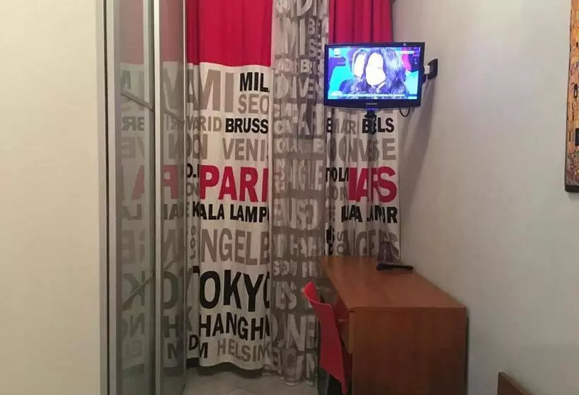 اتاق استاندارد یک نفره, B&b Esty