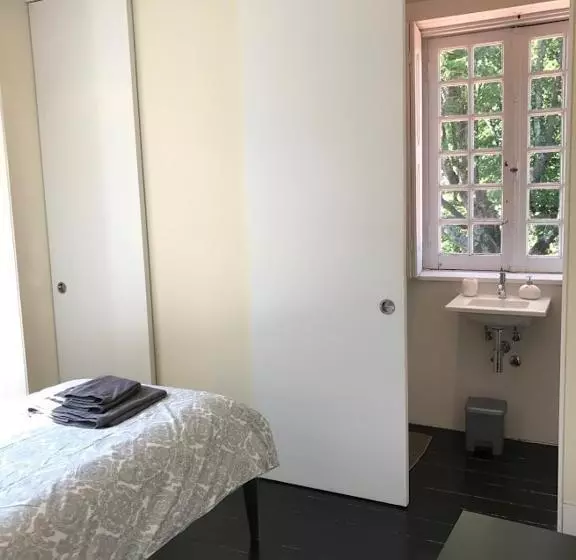 スタンダードシングルルーム, Camelia Rooms