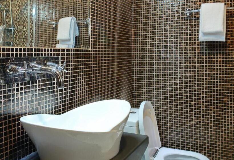 سوییت جونیور, Design Hotel Mr President