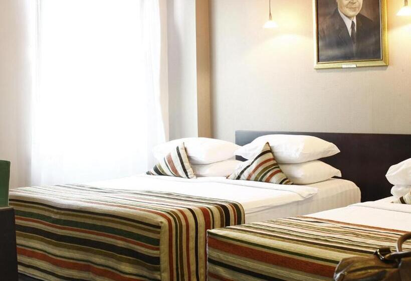 اتاق سوپریور, Design Hotel Mr President