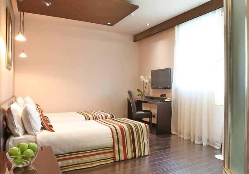 اتاق سوپریور, Design Hotel Mr President