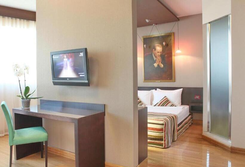 سوییت جونیور, Design Hotel Mr President