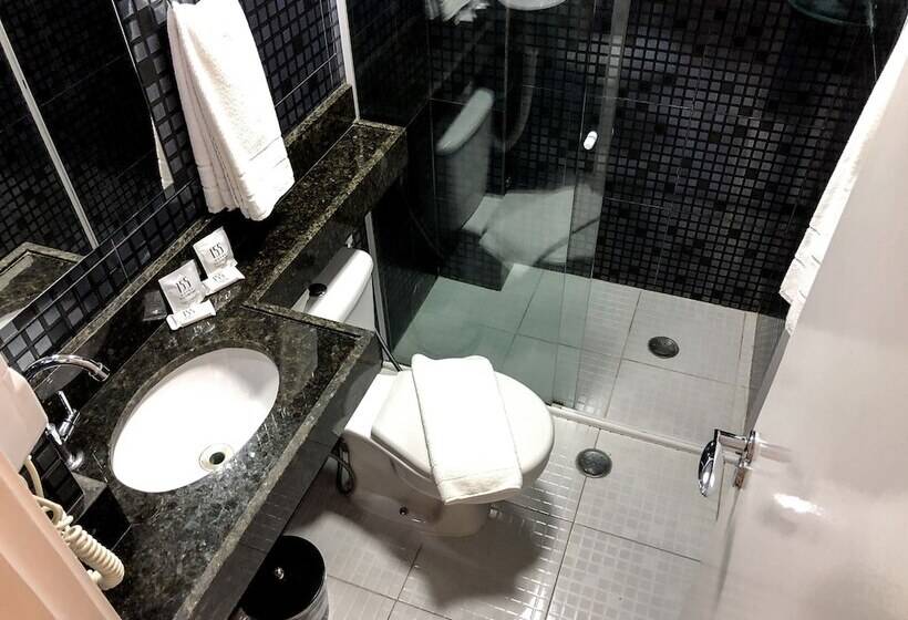 اتاق استاندارد سه نفره, 155