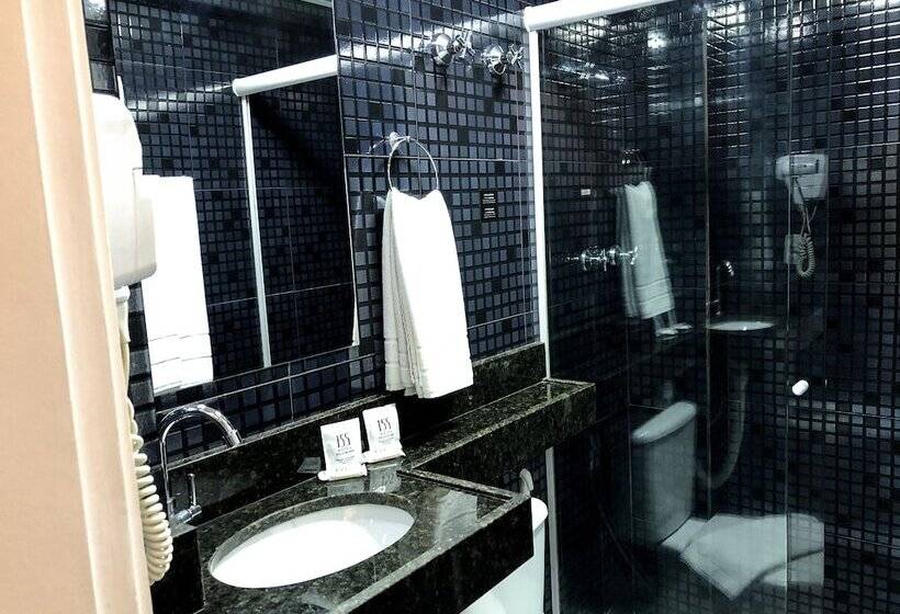 اتاق استاندارد سه نفره, 155