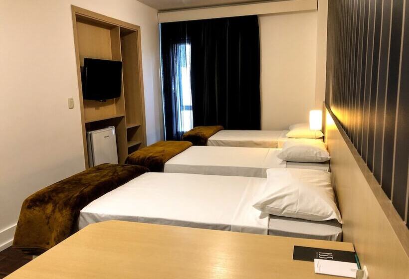 اتاق استاندارد سه نفره, 155