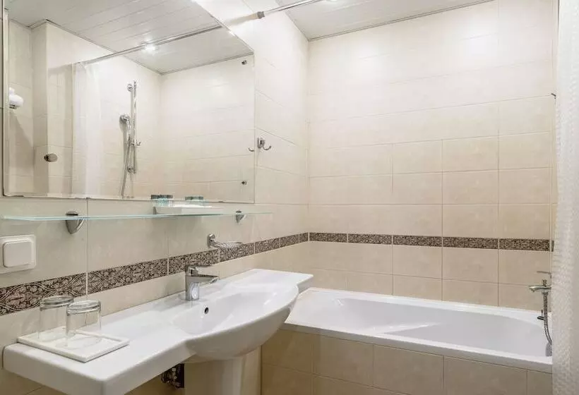 Standard-huone, Aston