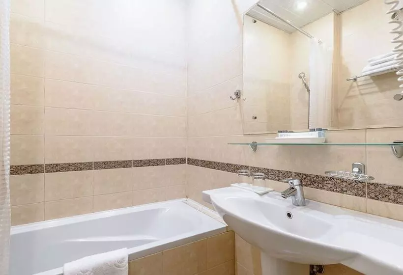 Standard-huone, Aston