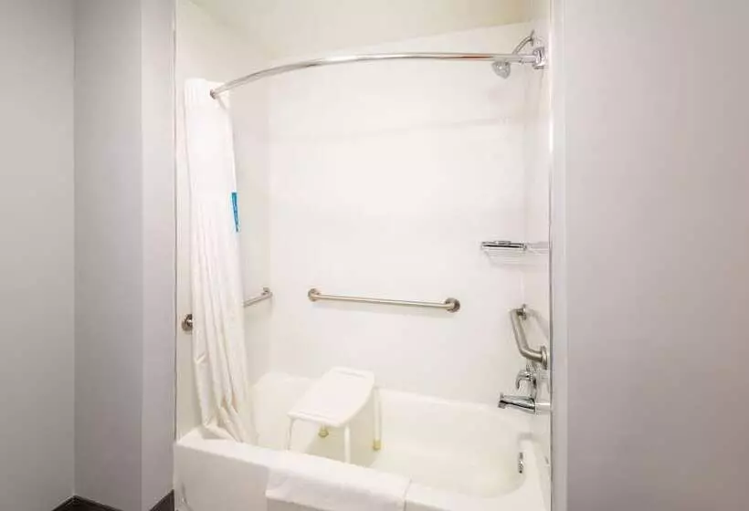 キングサイドベッドのスタンダードワンルーム, Hampton Inn Belle Vernon