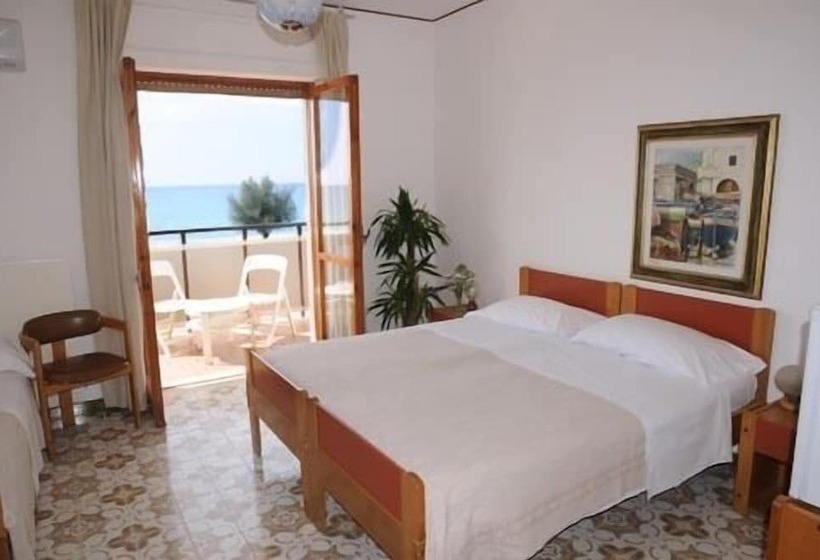 غرفة قياسية رباعية, Harmony