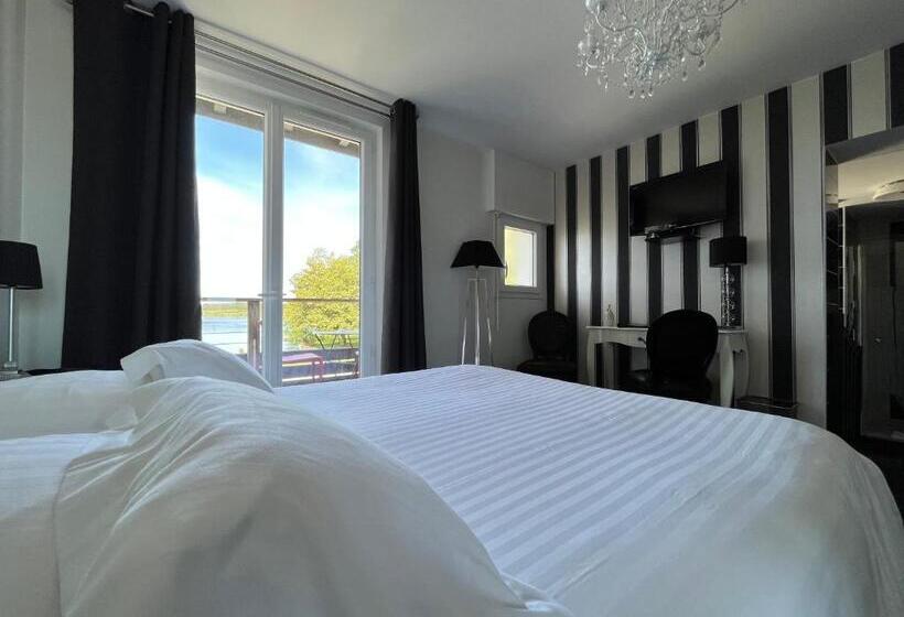 غرفة سوبيريور إطلالة على البحيرة, L Auberge De La Pointe