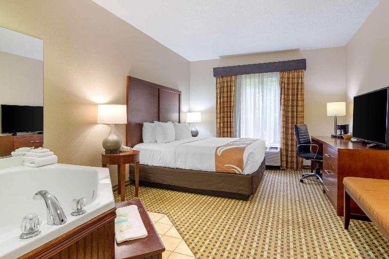 Стандартный Номер Кровать Кинг, Quality Inn & Suites Decatur  Atlanta East