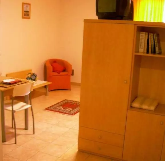 Standard-studio, Residenza San Giovanni