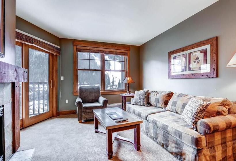 2ベッドルームアパートメント, River Run Village