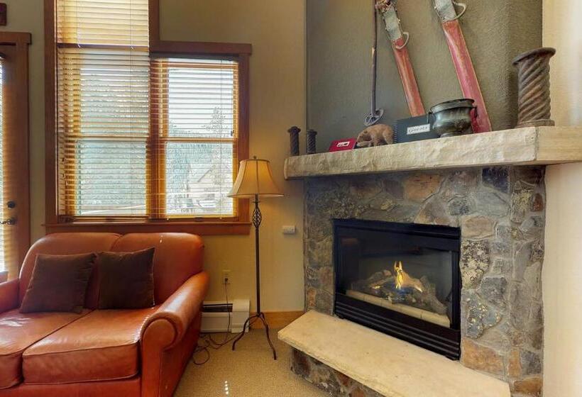 3ベッドルームアパートメント, River Run Village