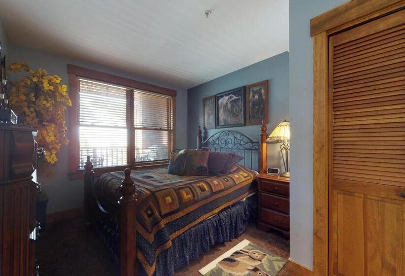 2ベッドルームアパートメント, River Run Village